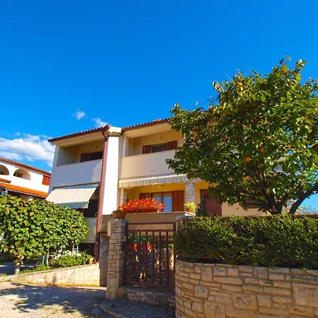 Apartment Fuer 3 Personen Ca 35 Qm In Stinjan, Istrien Istrische Riviera Stinjan