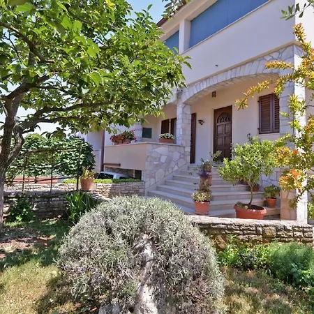 Apartment Fuer 3 Personen Ca 35 Qm In Stinjan, Istrien Istrische Riviera *